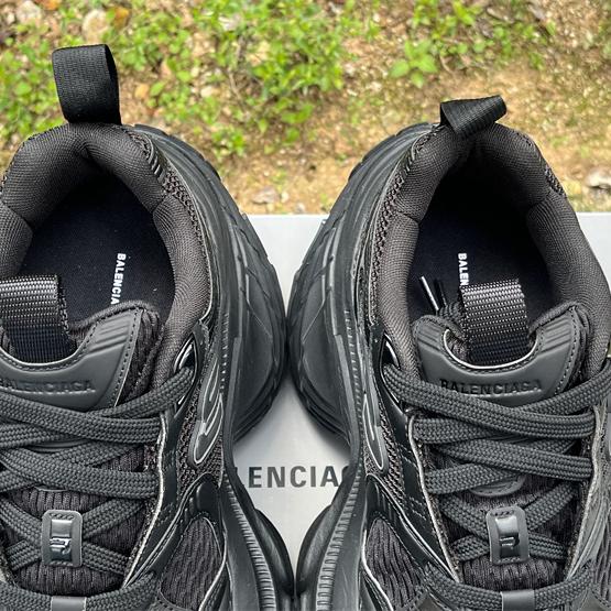 Balenciaga 10XL Sneaker  - DopestKickz