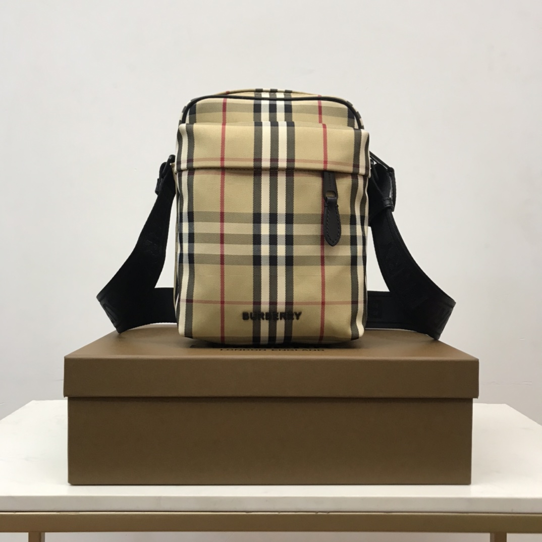 Burberry Freddie Bag - DopestKickz