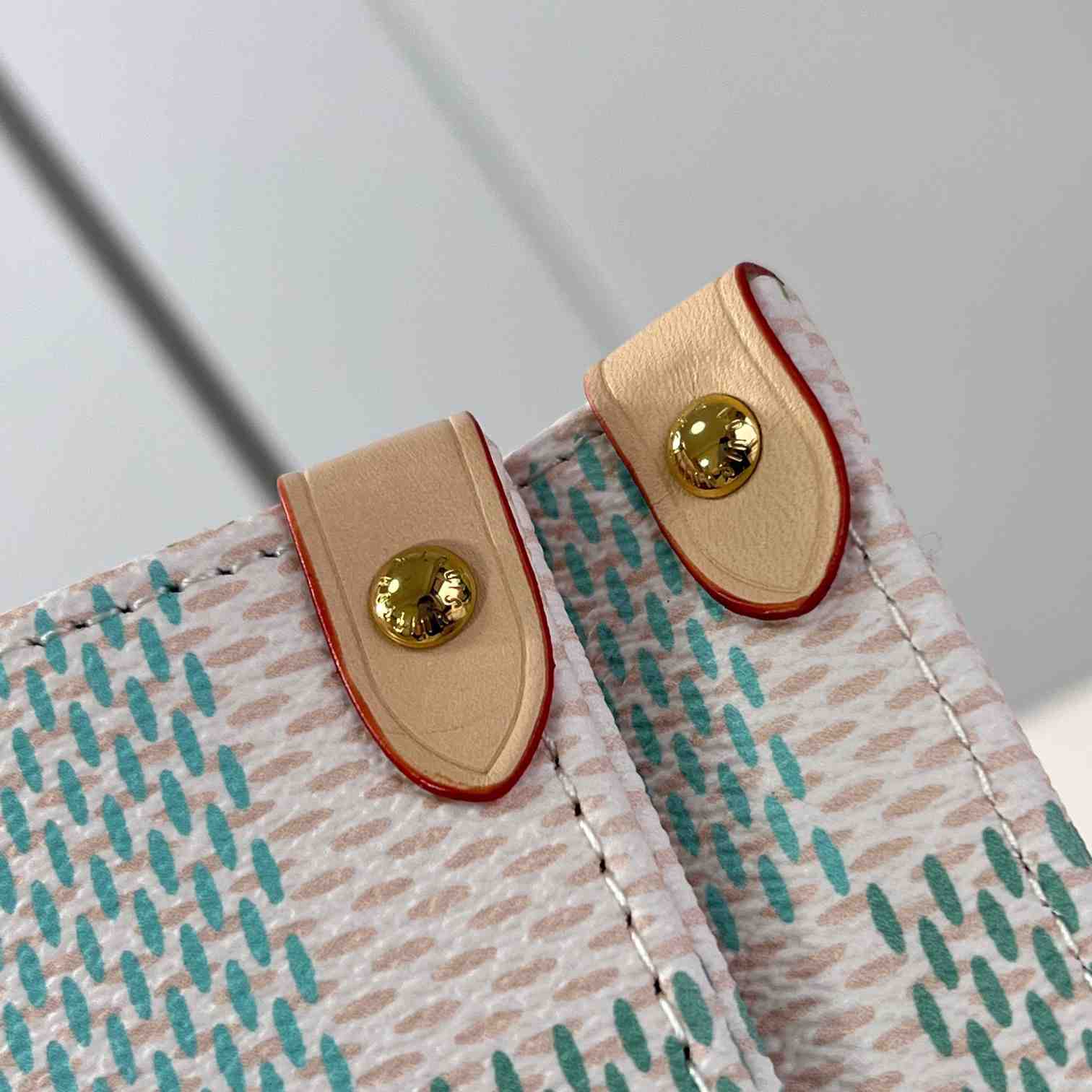 Louis Vuitton OnTheGo MM   N40518 - DopestKickz