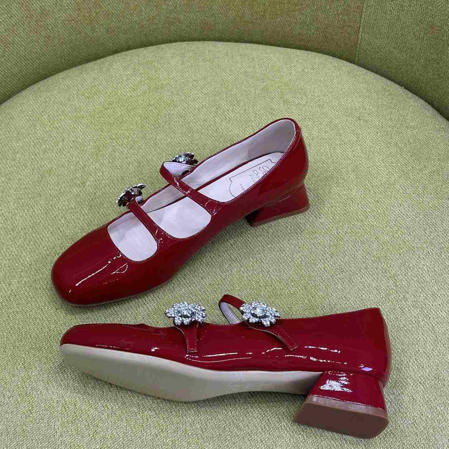 Roger Vivier Bouquet Strass Babies Ballerinas in Patent Leather - DopestKickz