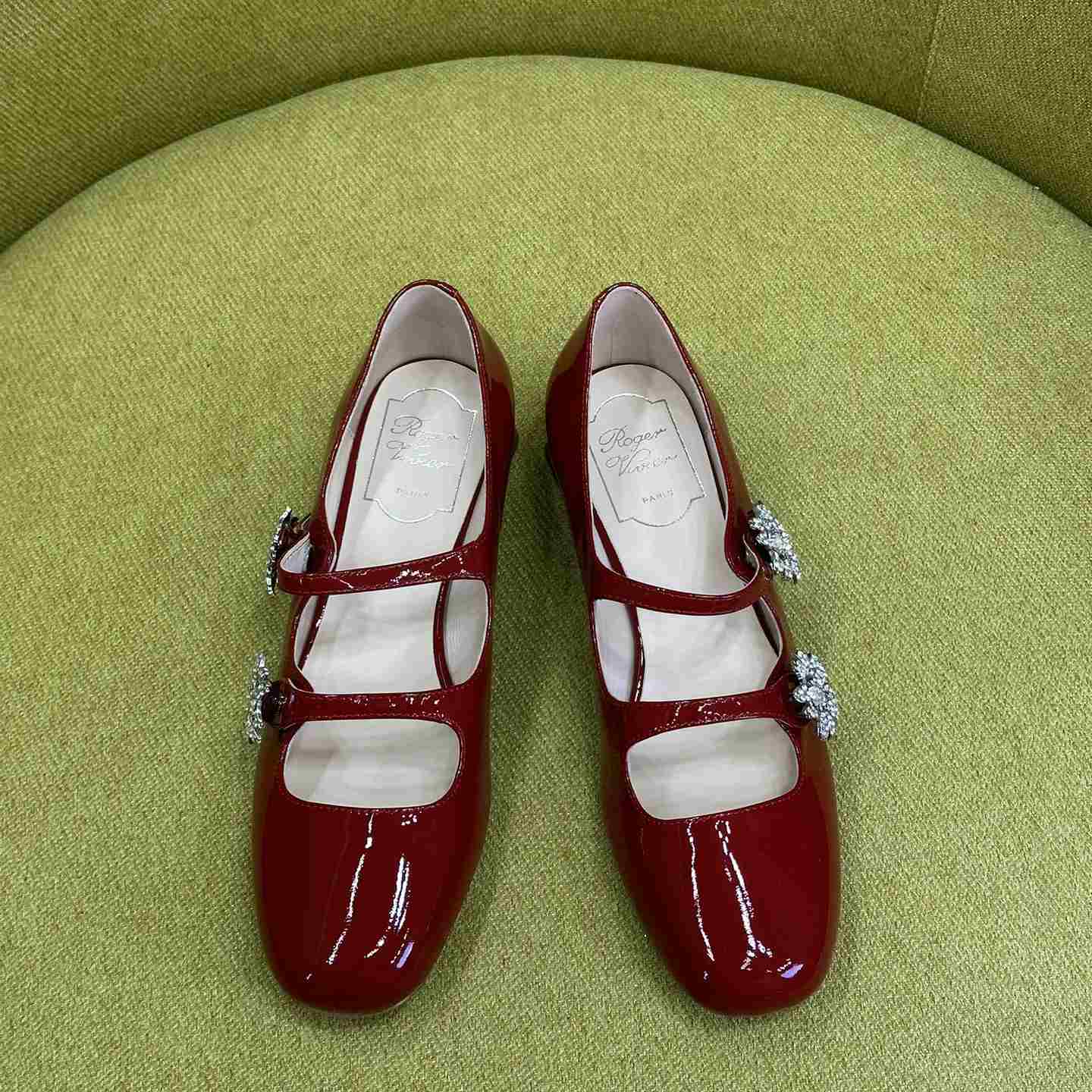 Roger Vivier Bouquet Strass Babies Ballerinas in Patent Leather - DopestKickz