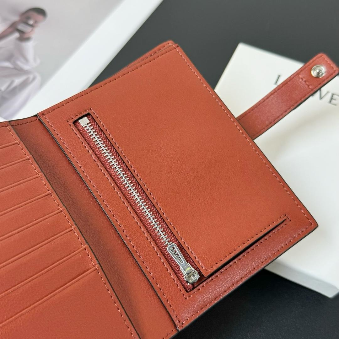 Loewe Medium Vertical Grained-Leather Wallet(14×11cm) - DopestKickz