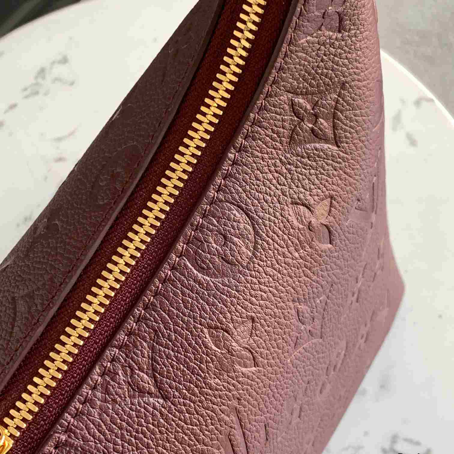 Louis Vuitton Sac Sport   M46674 - DopestKickz