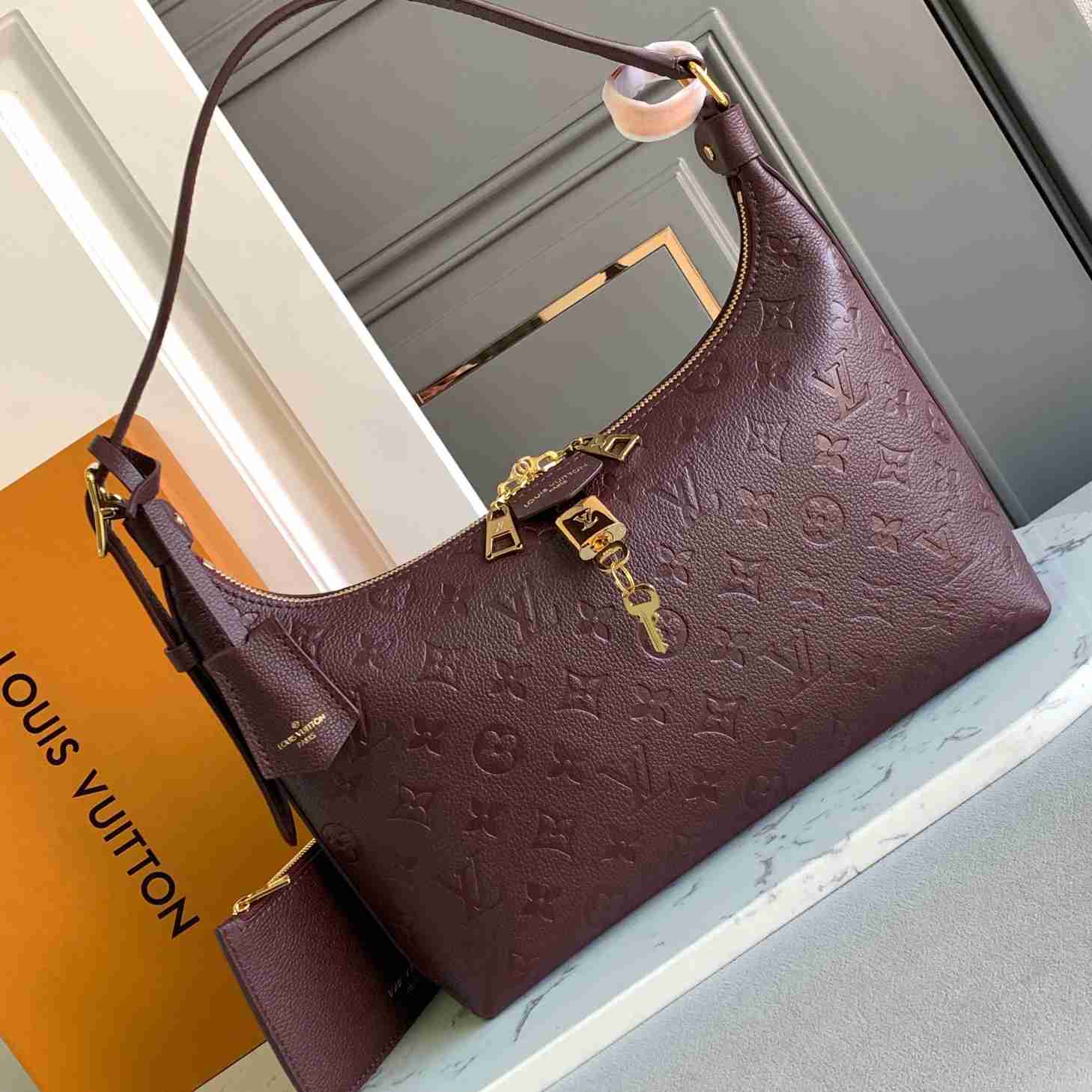 Louis Vuitton Sac Sport   M46674 - DopestKickz