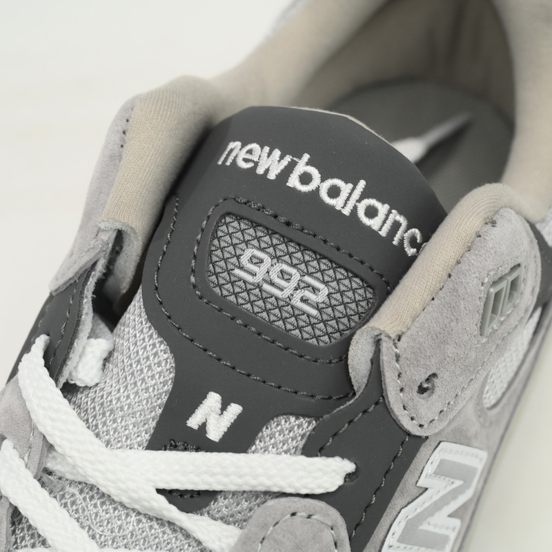 New Balance 992 Black And Gray Sneakers      M992GR  - DopestKickz