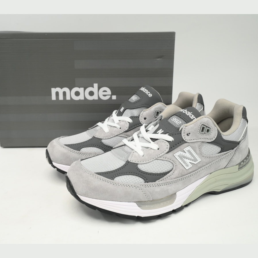 New Balance 992 Black And Gray Sneakers      M992GR  - DopestKickz