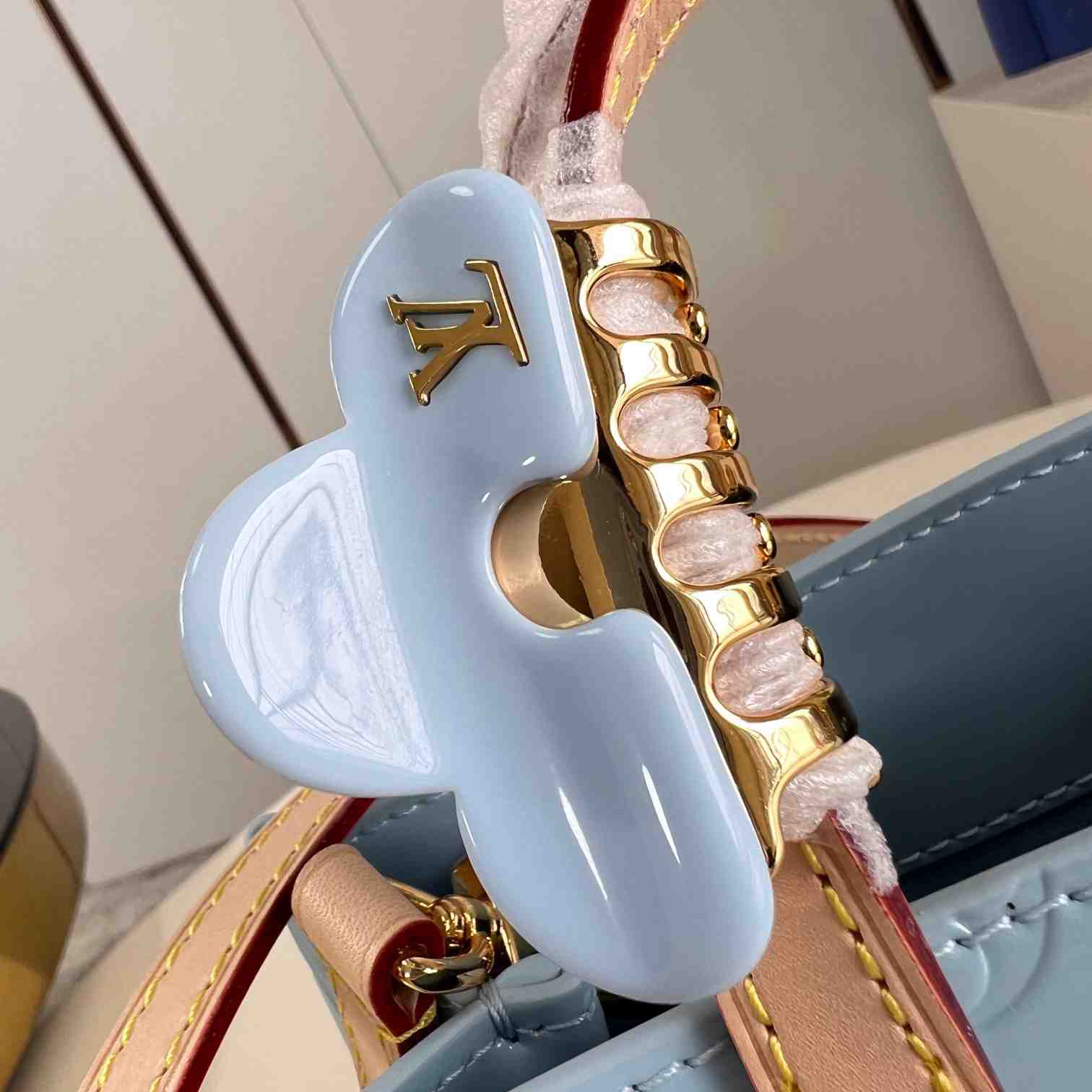 Louis Vuitton Reade PM    M24144 - DopestKickz