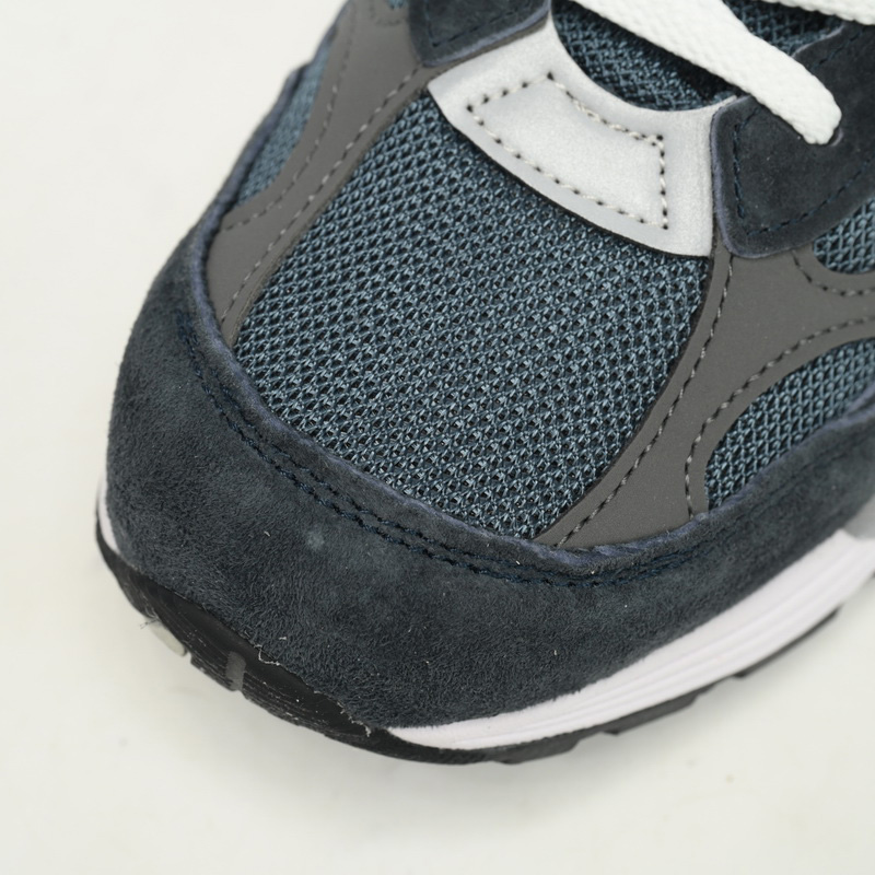 New Balance 992 Navy Blue Sneakers      M992GG  - DopestKickz