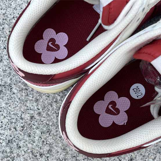 Nike Dunk Low Sneaker       HF0736-161 - DopestKickz