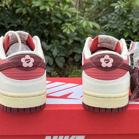 Nike Dunk Low Sneaker       HF0736-161 - DopestKickz