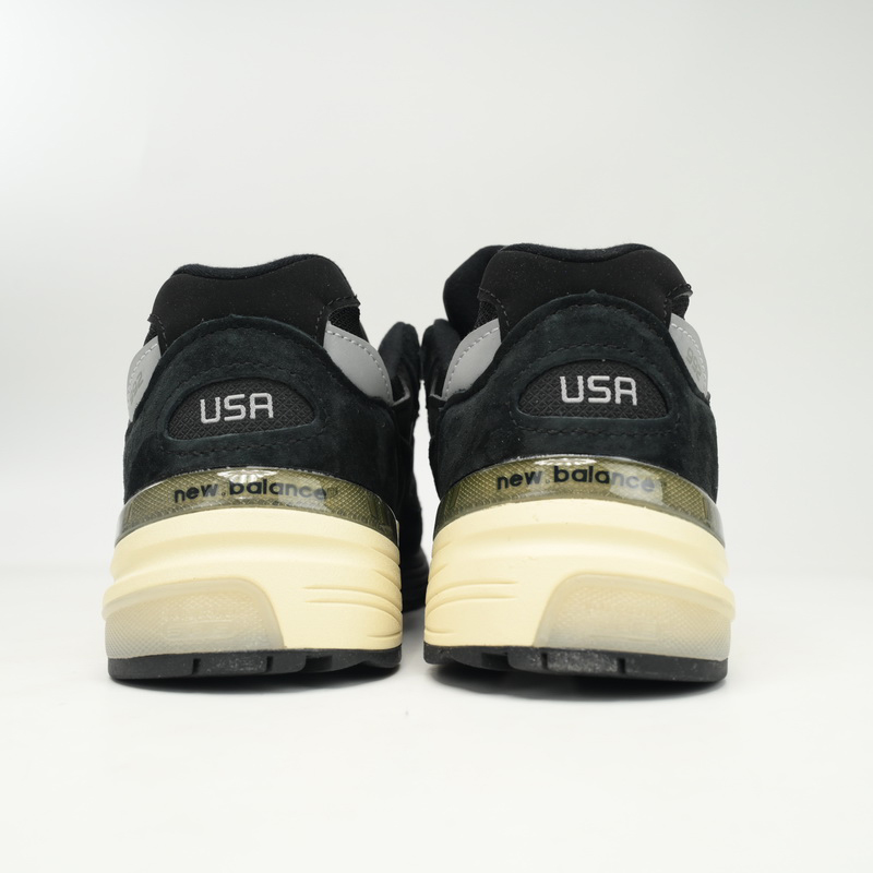 New Balance 992 Black Sneakers      M992BL  - DopestKickz