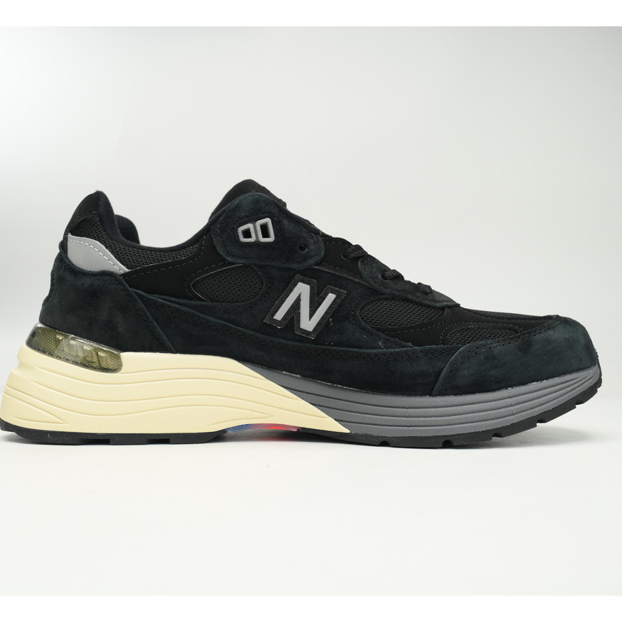 New Balance 992 Black Sneakers      M992BL  - DopestKickz