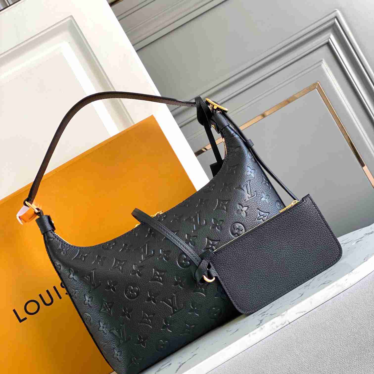 Louis Vuitton Sac Sport   M46610 - DopestKickz