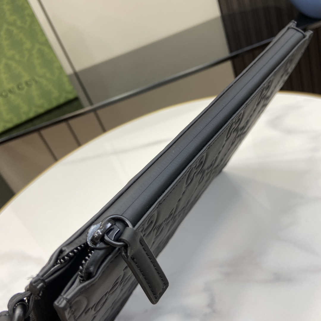 Gucci GG Rubber-effect Pouch - DopestKickz