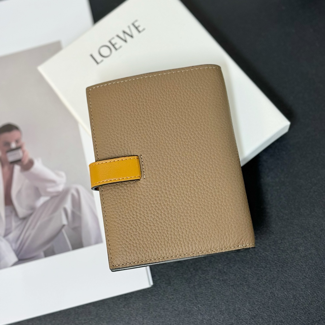 Loewe Medium Vertical Grained-Leather Wallet(14×11cm) - DopestKickz