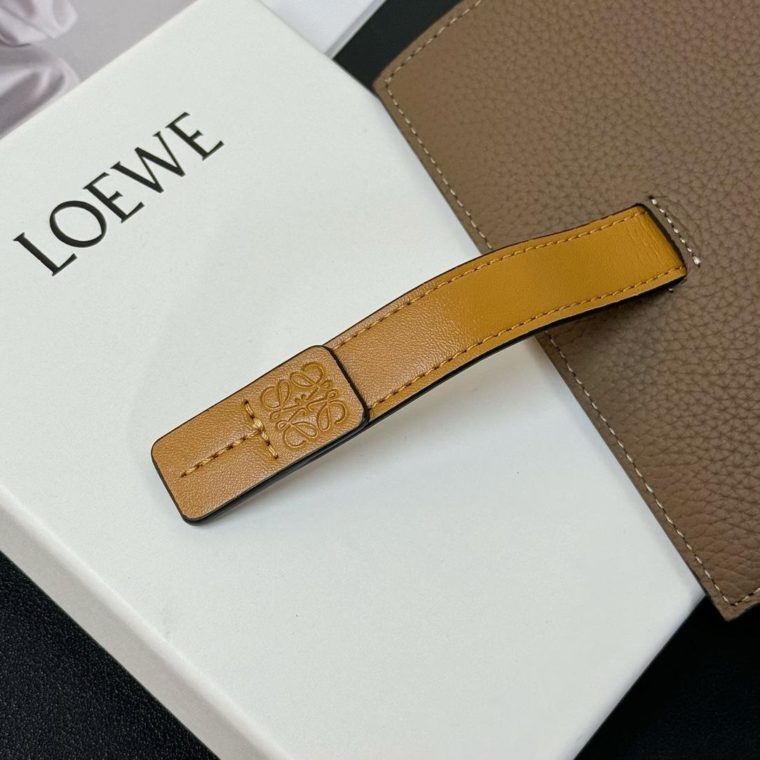 Loewe Medium Vertical Grained-Leather Wallet(14×11cm) - DopestKickz