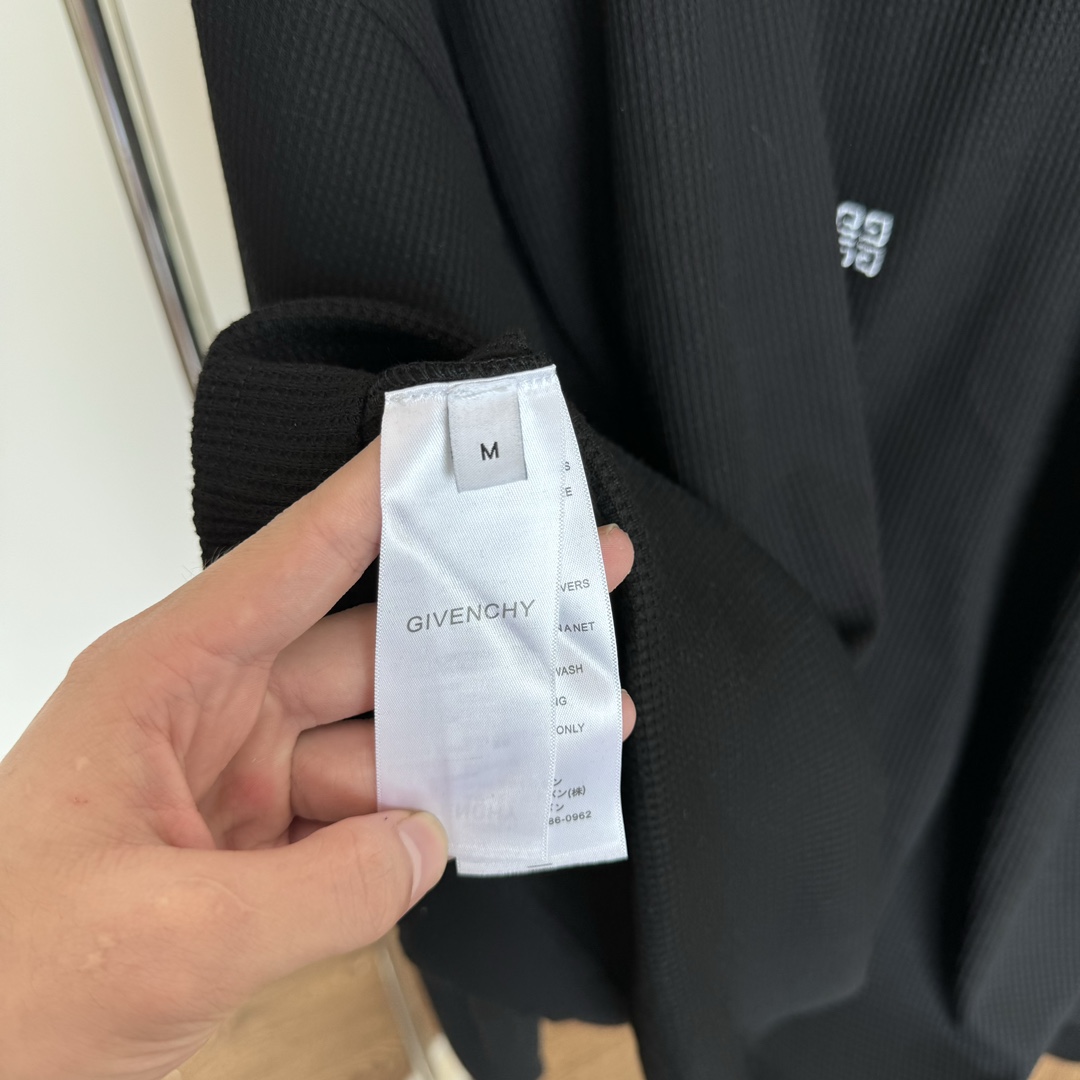 Givenchy Boxy Fit T-shirt In Cotton With GIVENCHY Dragon Print - DopestKickz