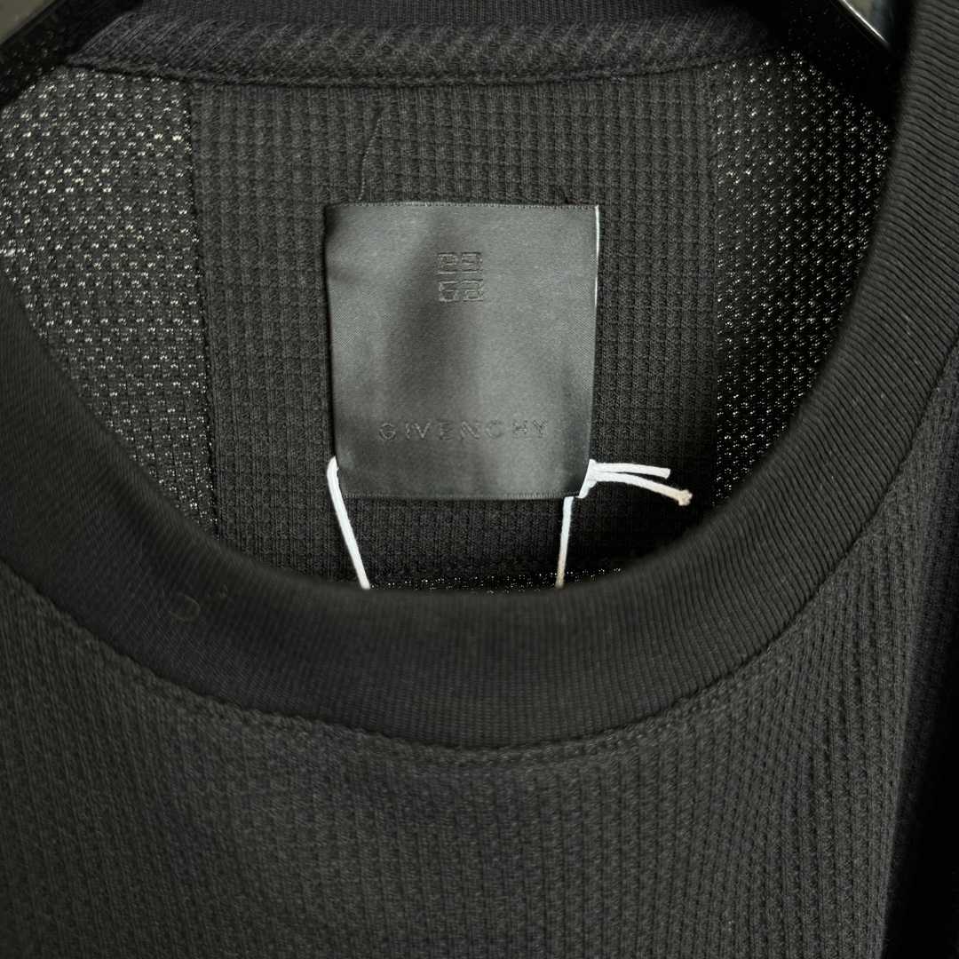 Givenchy Boxy Fit T-shirt In Cotton With GIVENCHY Dragon Print - DopestKickz