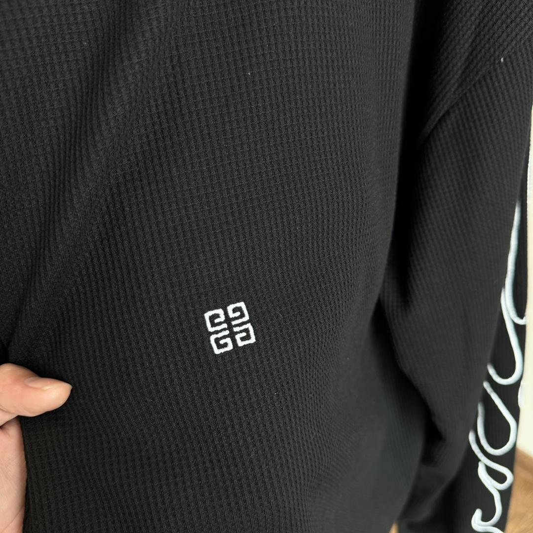 Givenchy Boxy Fit T-shirt In Cotton With GIVENCHY Dragon Print - DopestKickz