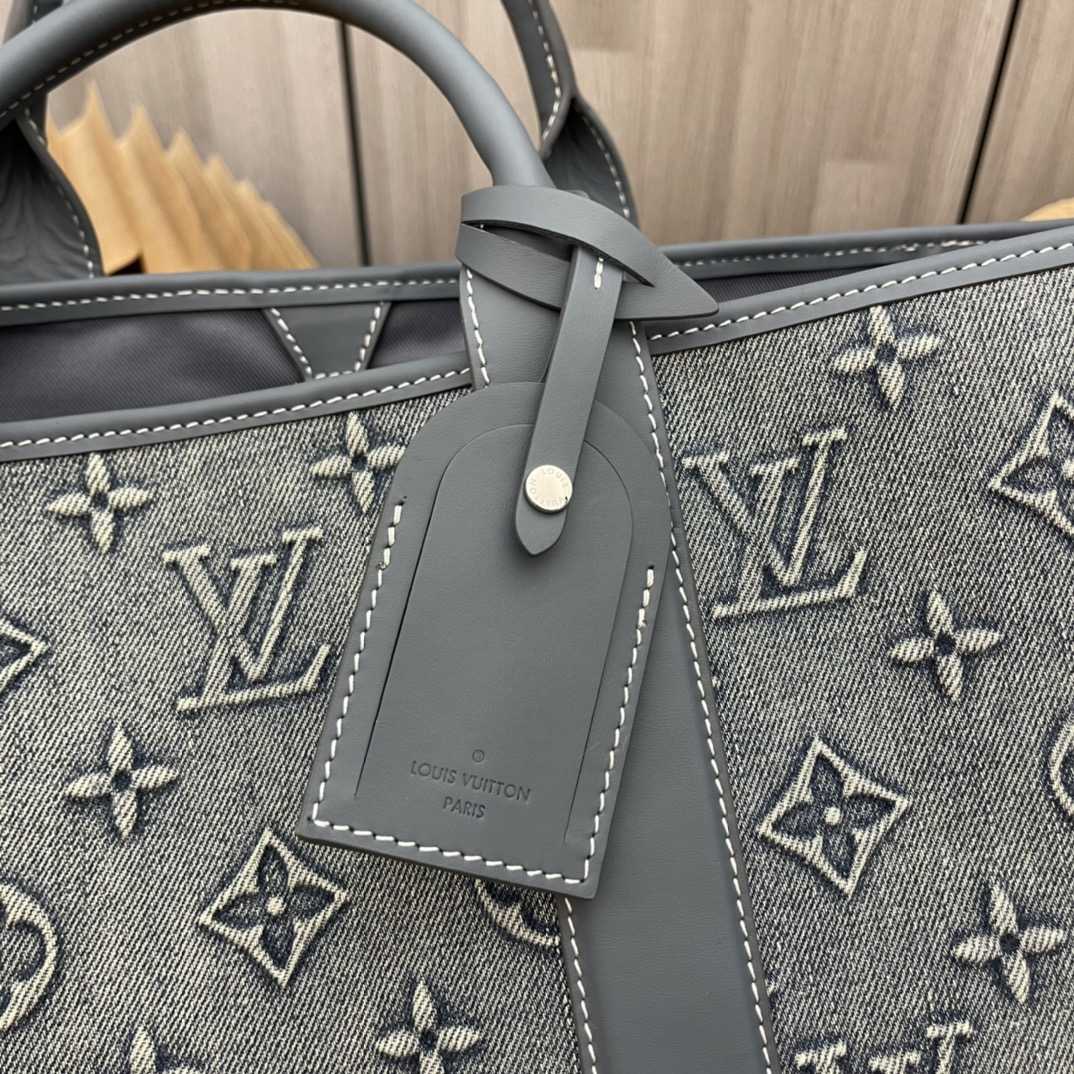 Louis Vuitton Weekend Tote NM   M22537 - DopestKickz