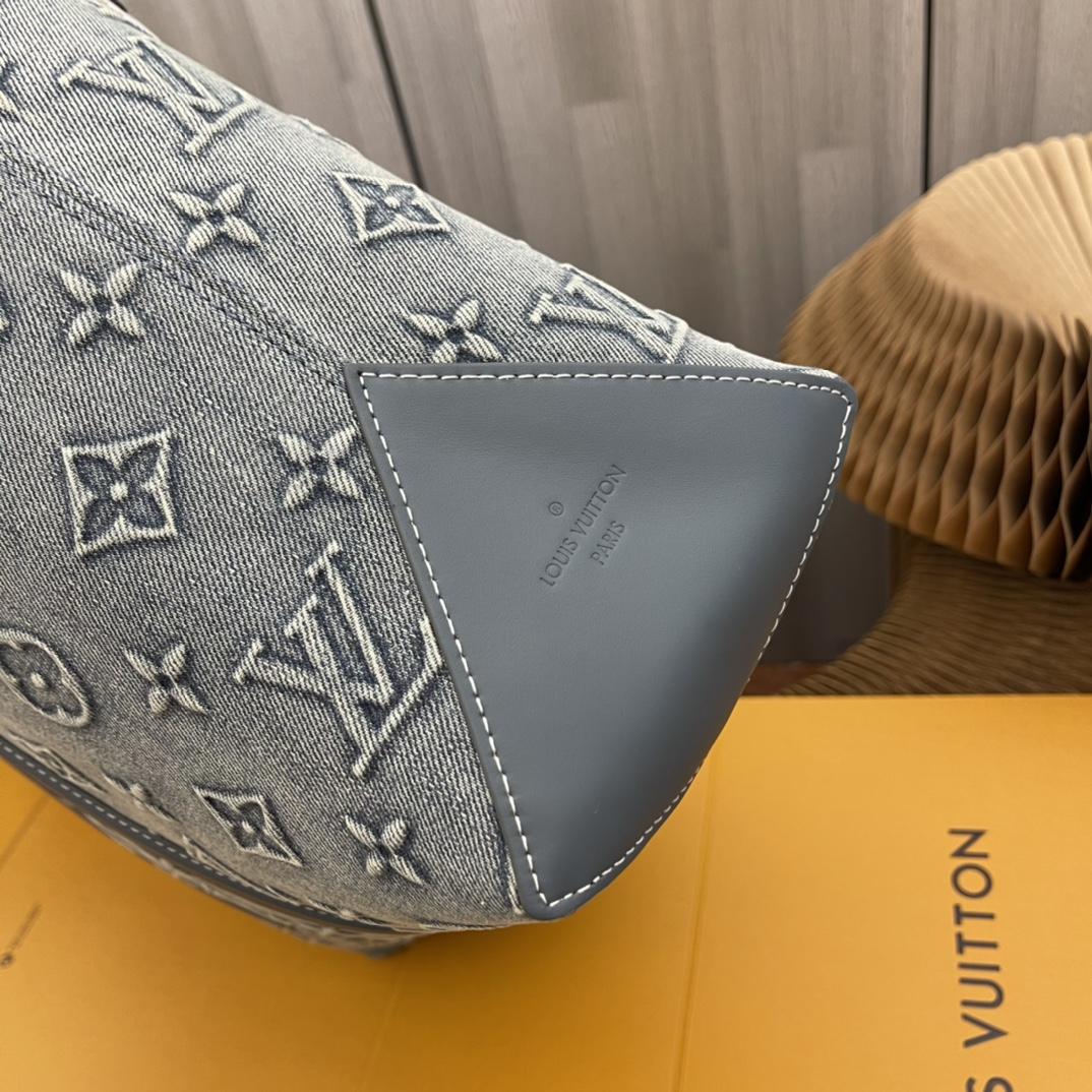 Louis Vuitton Weekend Tote NM   M22537 - DopestKickz