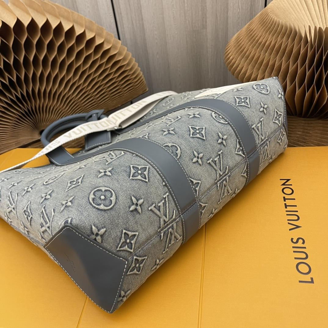 Louis Vuitton Weekend Tote NM   M22537 - DopestKickz