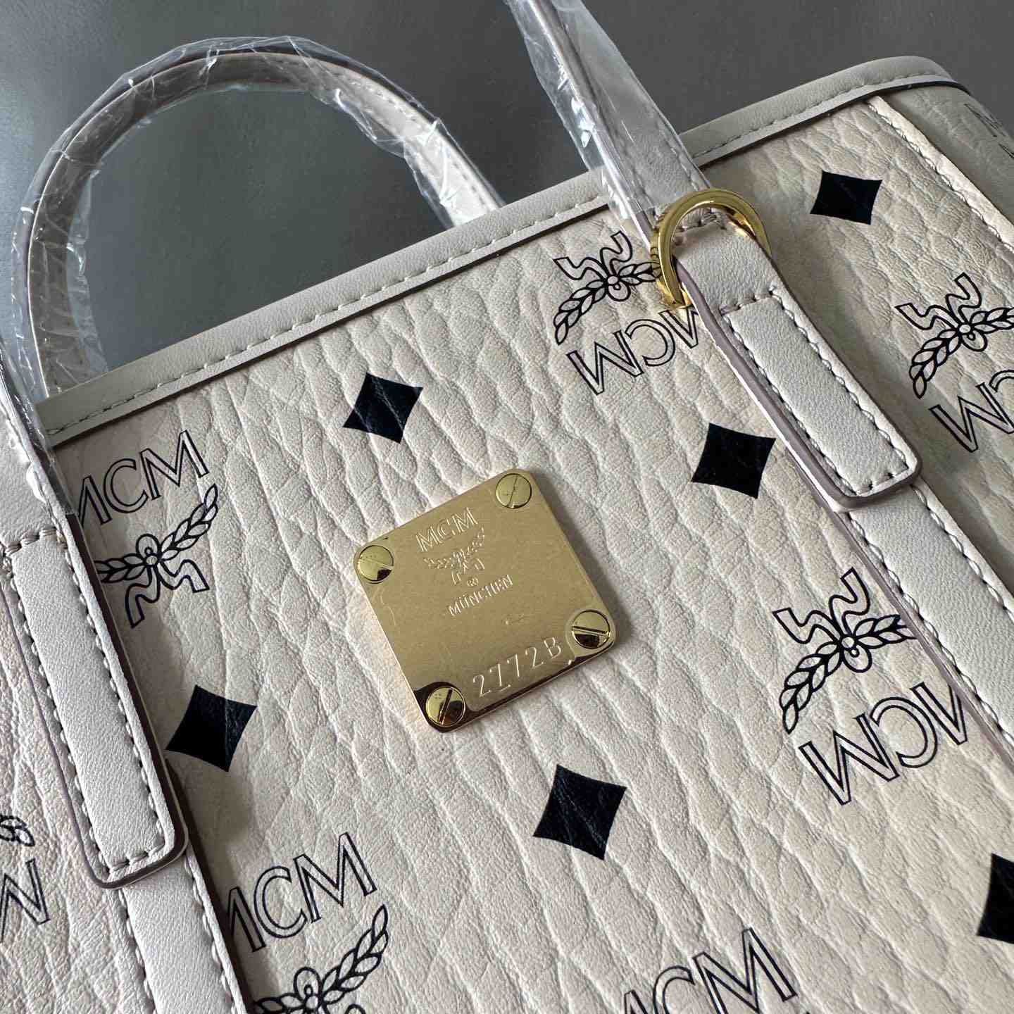 MCM Aren Top-zip Shopper In Visetos - DopestKickz