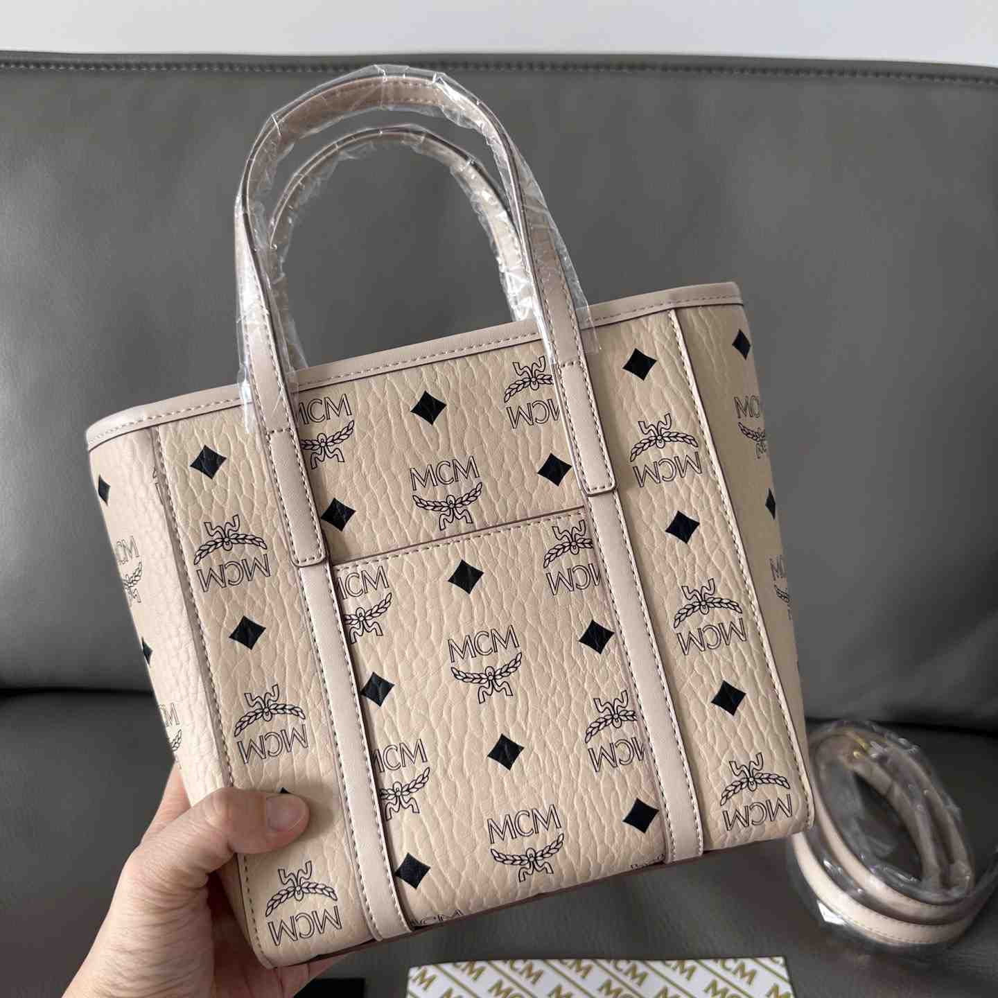 MCM Aren Top-zip Shopper In Visetos - DopestKickz