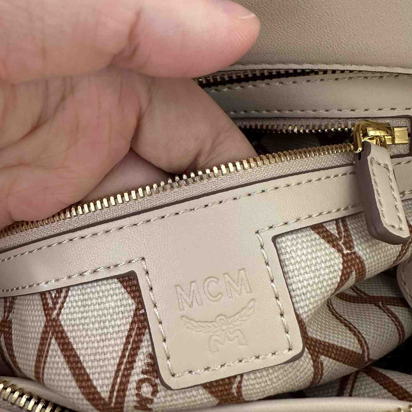 MCM Aren Top-zip Shopper In Visetos - DopestKickz