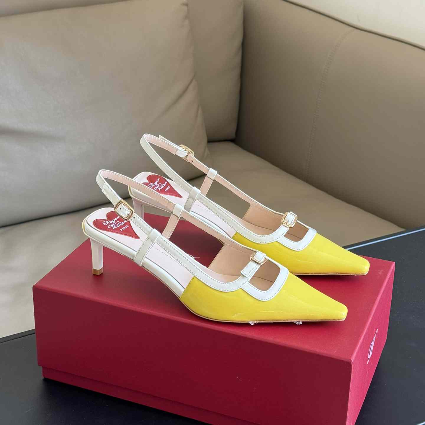 Roger Vivier Viv’ Canard Slingback Pumps in Patent Leather - DopestKickz