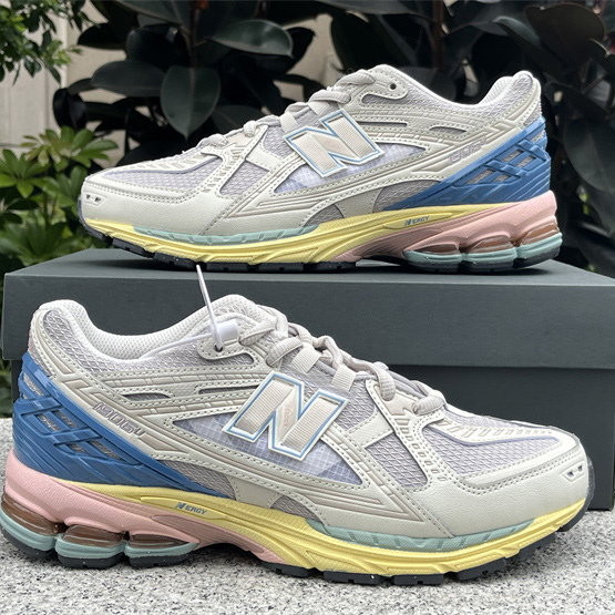 New Balance 1906R Sneakers    M1906NC  - DopestKickz