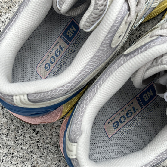 New Balance 1906R Sneakers    M1906NC  - DopestKickz