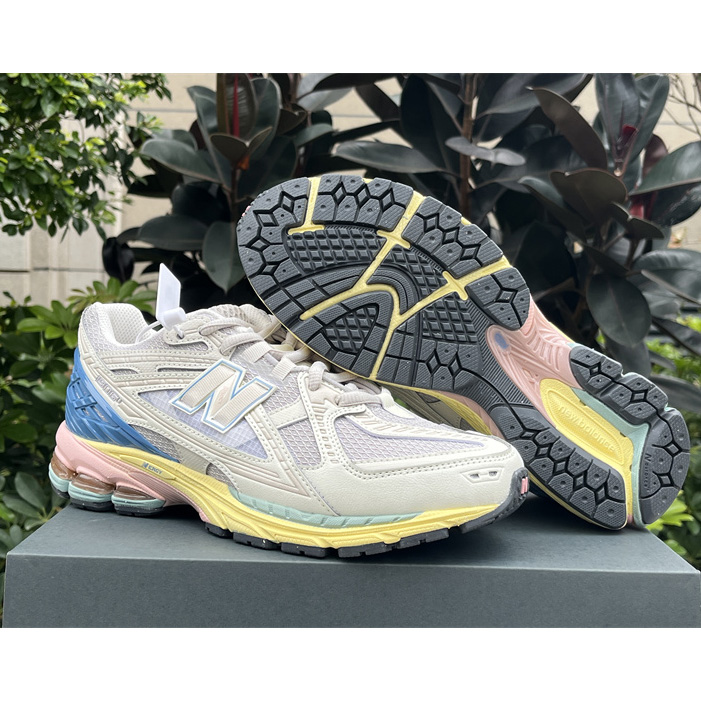 New Balance 1906R Sneakers    M1906NC  - DopestKickz