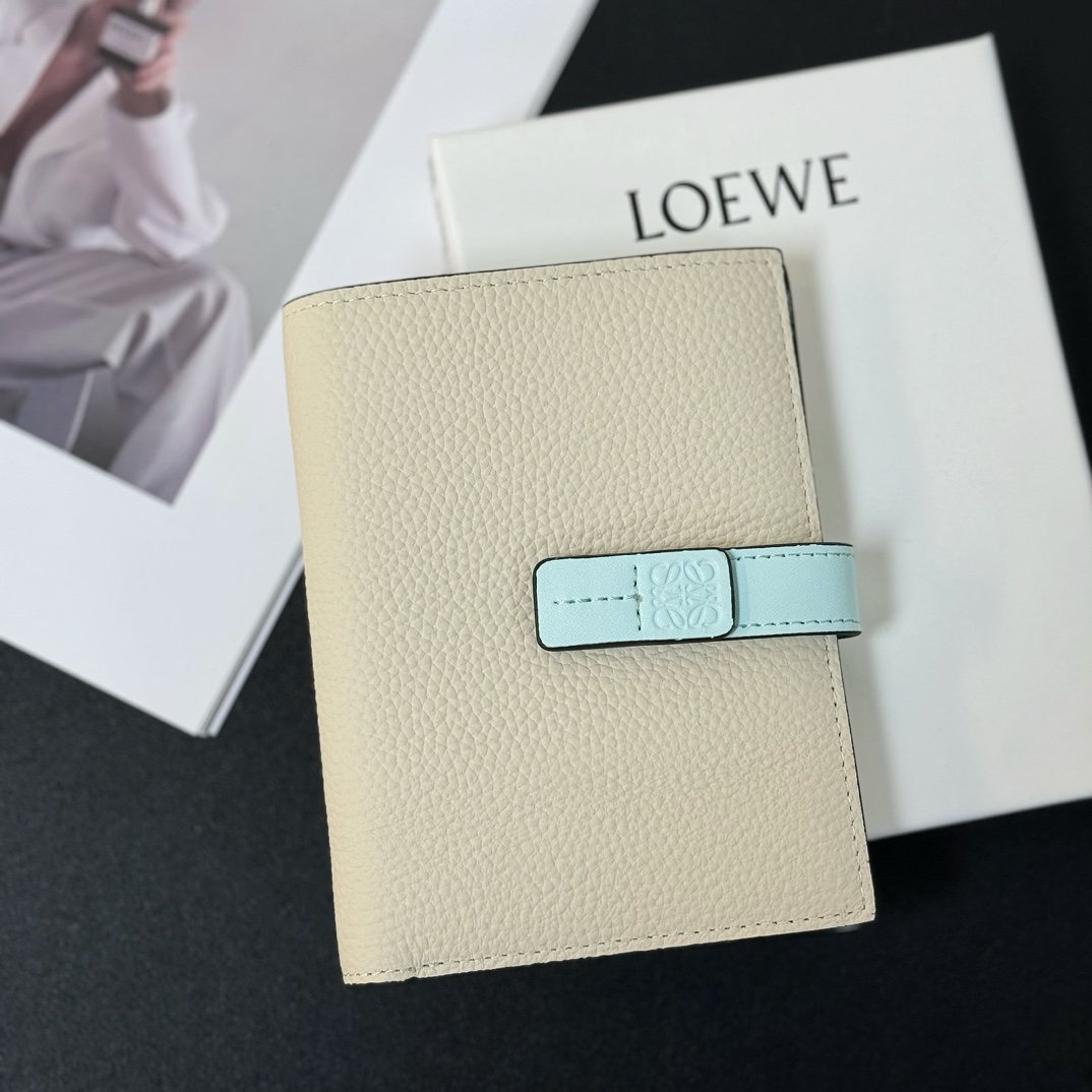 Loewe Medium Vertical Grained-Leather Wallet(14×11cm) - DopestKickz