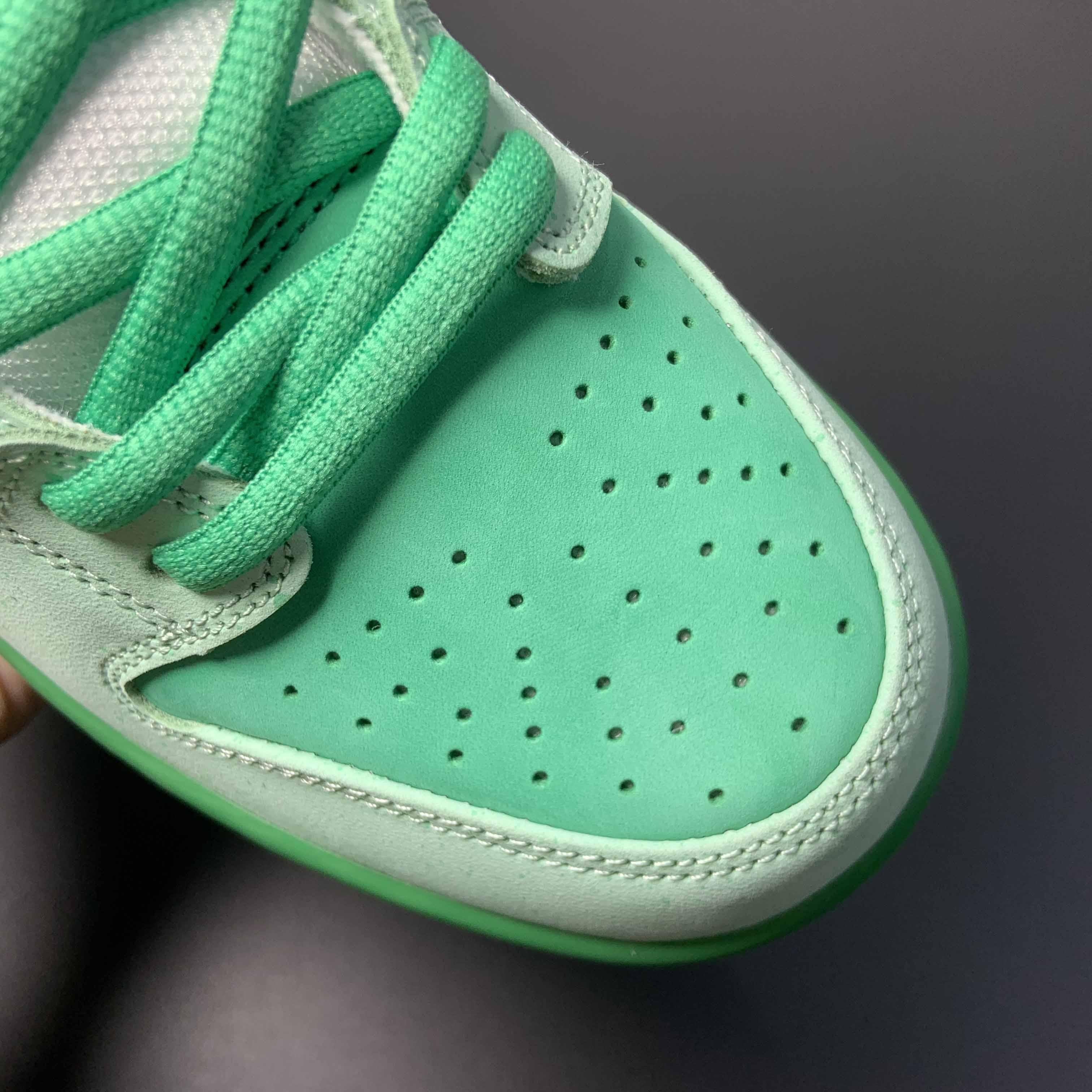 CONCEPTS × Nike Dunk SB  Sneakers     BV1310-303 - DopestKickz