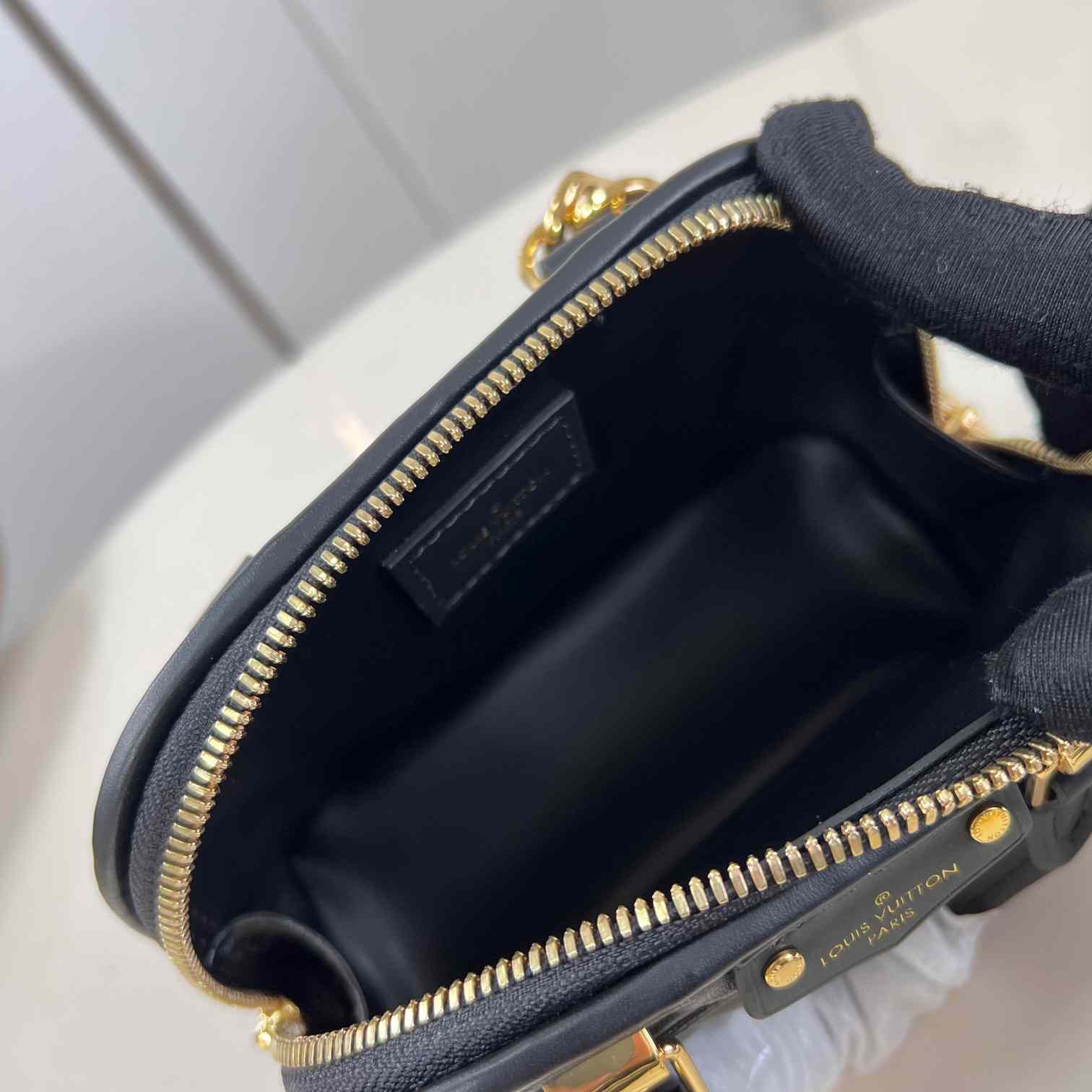 Louis Vuitton Nano Alma    M83048 - DopestKickz