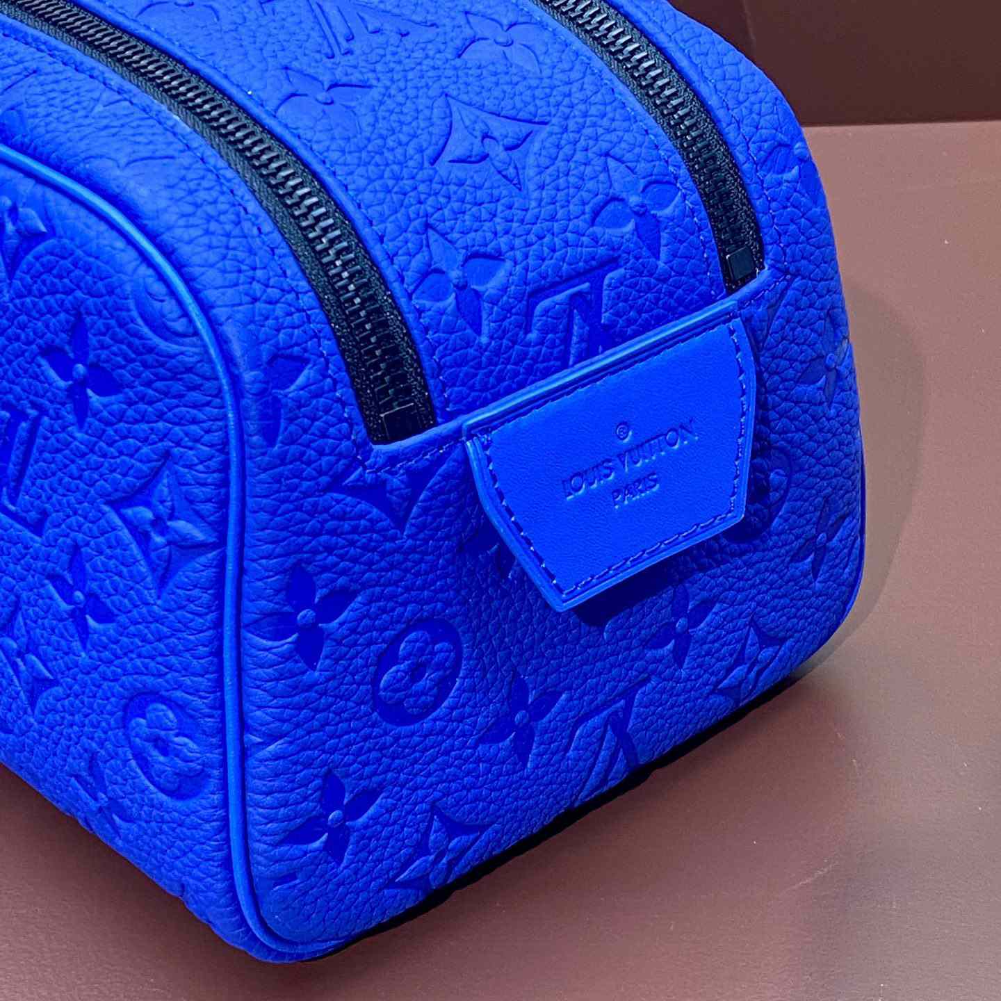 Louis Vuitton Dopp Kit    M82576 - DopestKickz