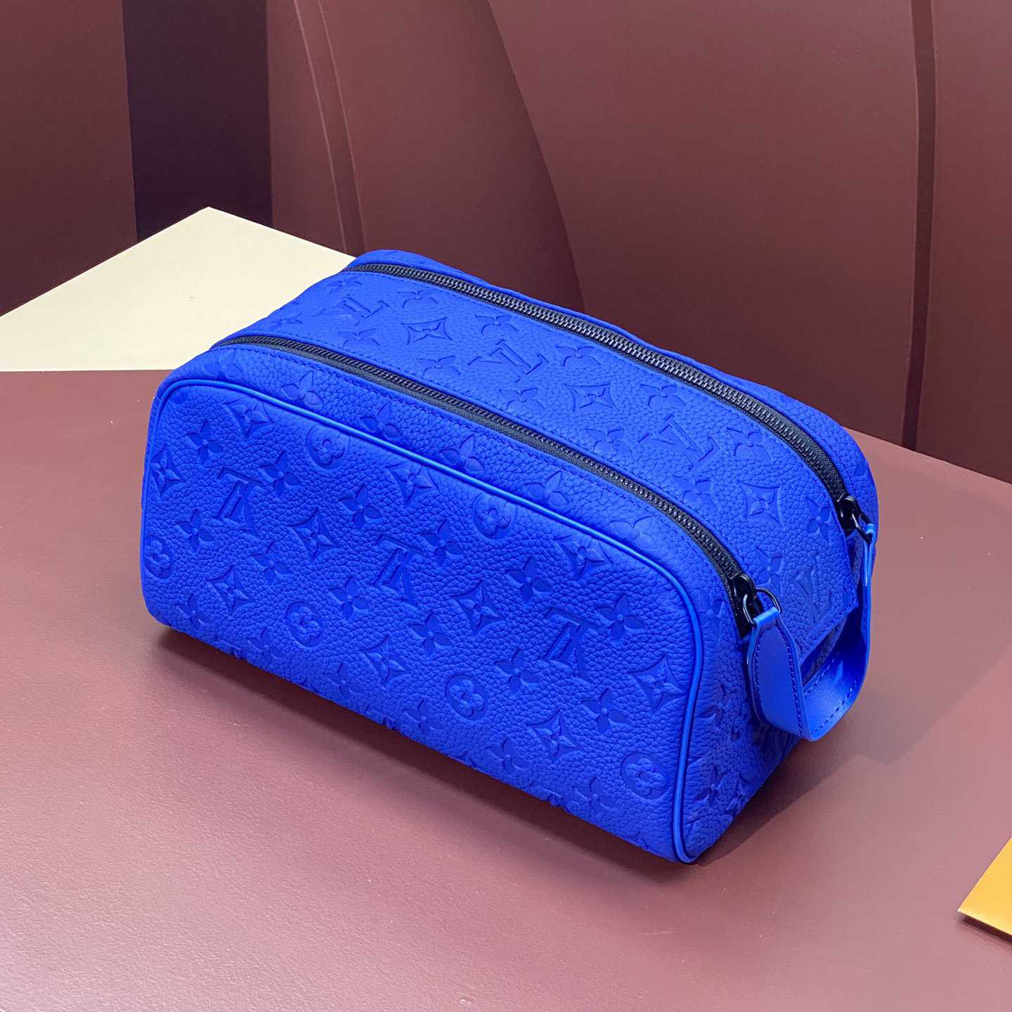 Louis Vuitton Dopp Kit    M82576 - DopestKickz