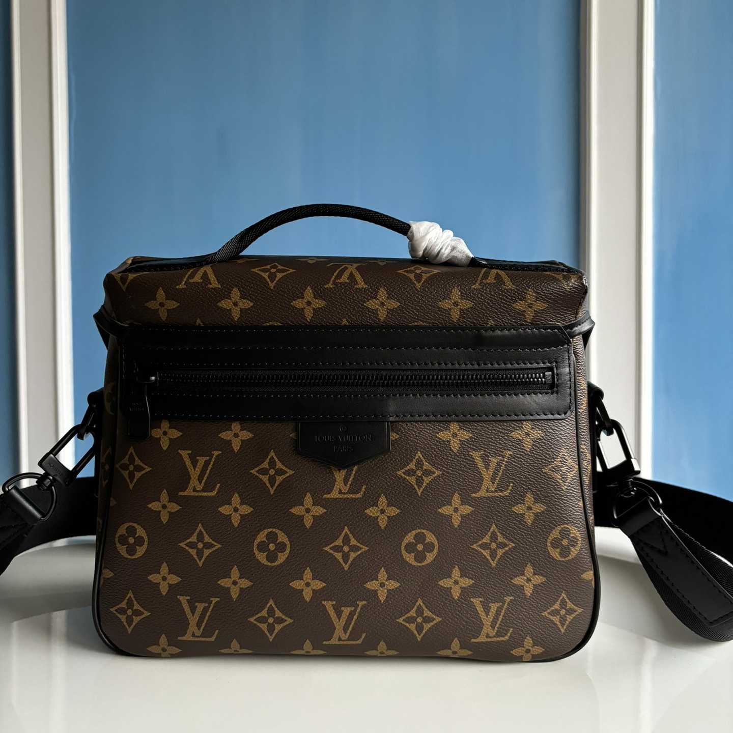 Louis Vuitton LV Trail Messenger          M46972 - DopestKickz