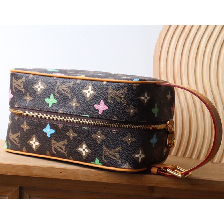Louis Vuitton Locker Dopp Kit    M47069 - DopestKickz