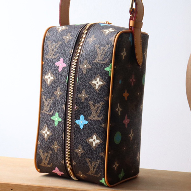 Louis Vuitton Locker Dopp Kit    M47069 - DopestKickz