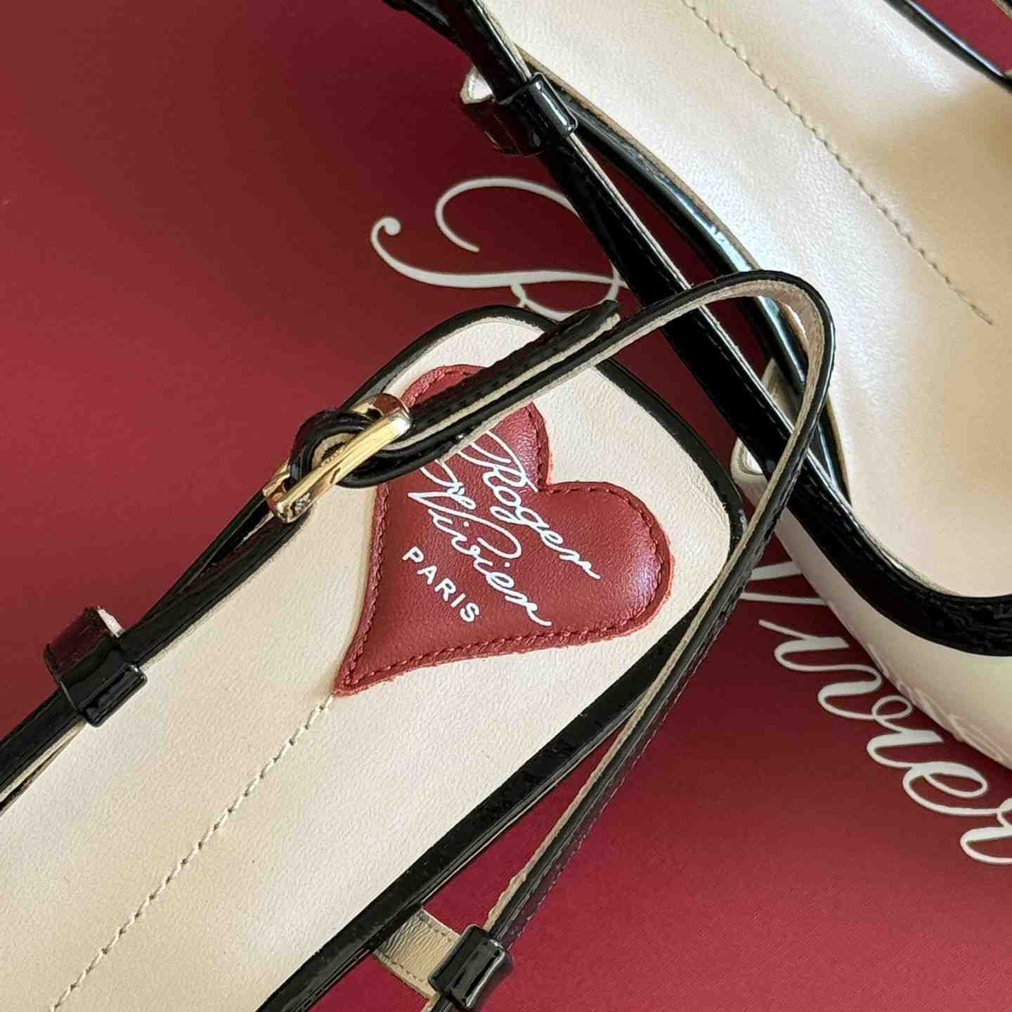 Roger Vivier Viv’ Canard Slingback Pumps in Patent Leather - DopestKickz