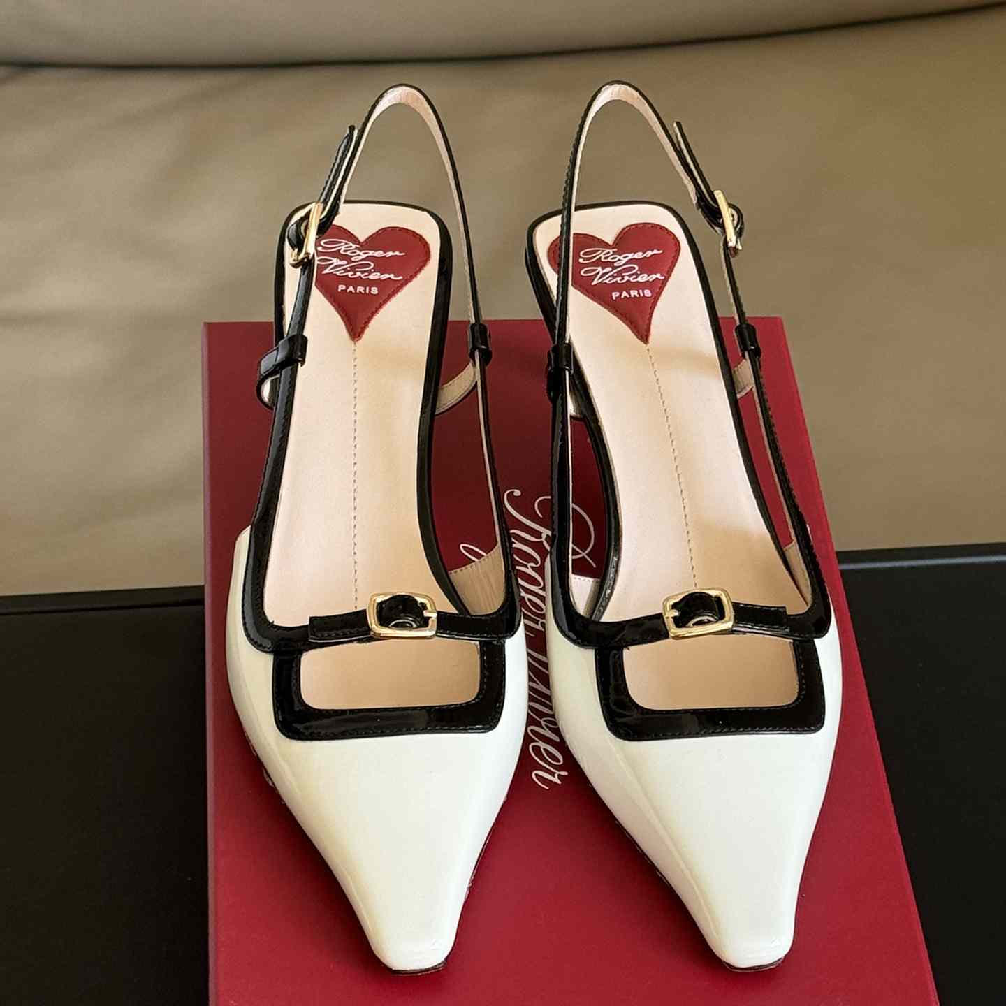 Roger Vivier Viv’ Canard Slingback Pumps in Patent Leather - DopestKickz