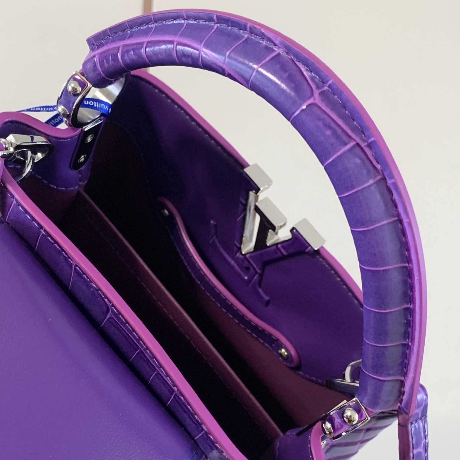 Louis Vuitton Capucines MM   N94910 - DopestKickz