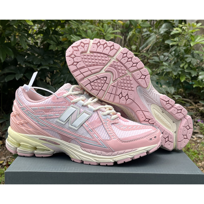 New Balance 1906R Sneakers      M1906NLN  - DopestKickz