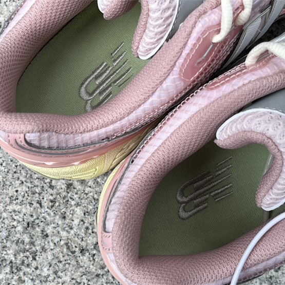 New Balance 1906R Sneakers      M1906NLN  - DopestKickz