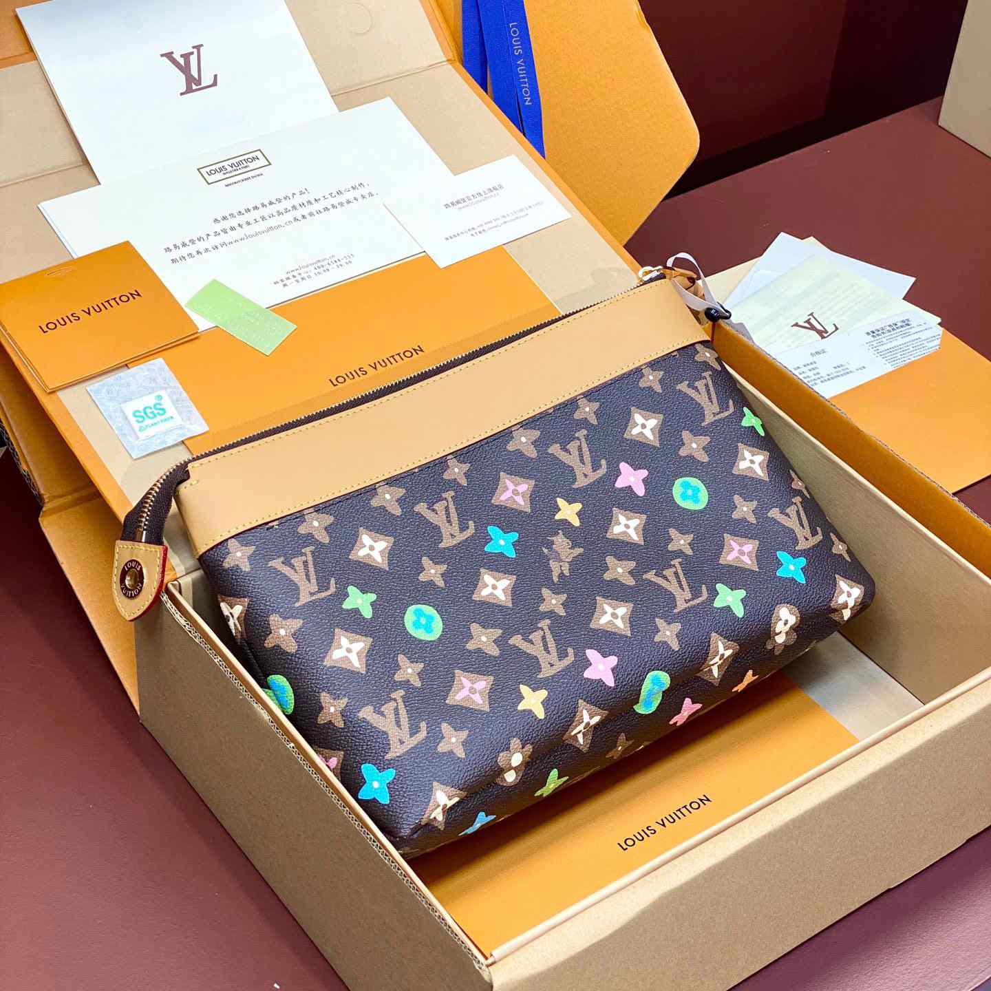 Louis Vuitton Pochette Voyage Souple    M83568 - DopestKickz