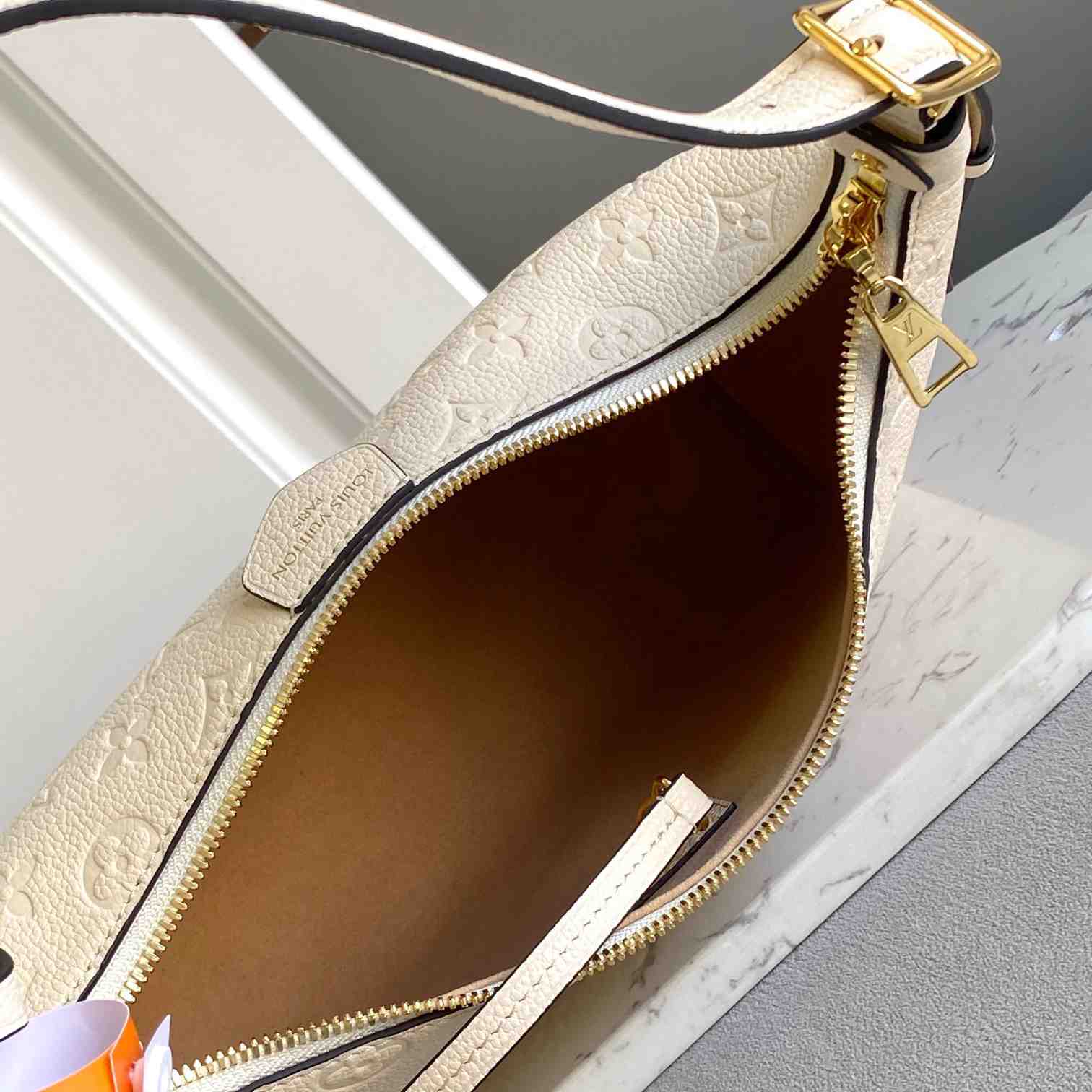 Louis Vuitton Sac Sport   M46609 - DopestKickz