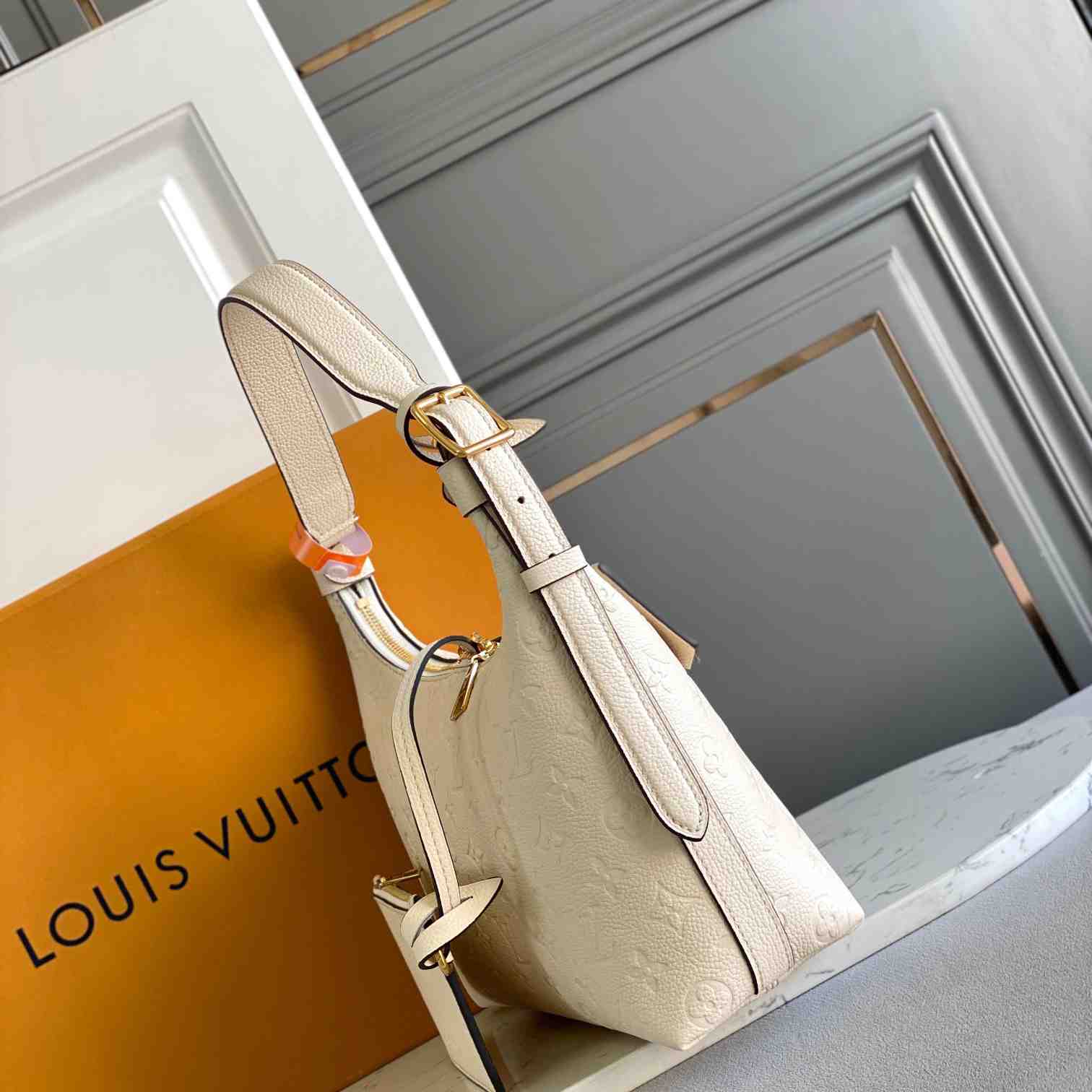 Louis Vuitton Sac Sport   M46609 - DopestKickz