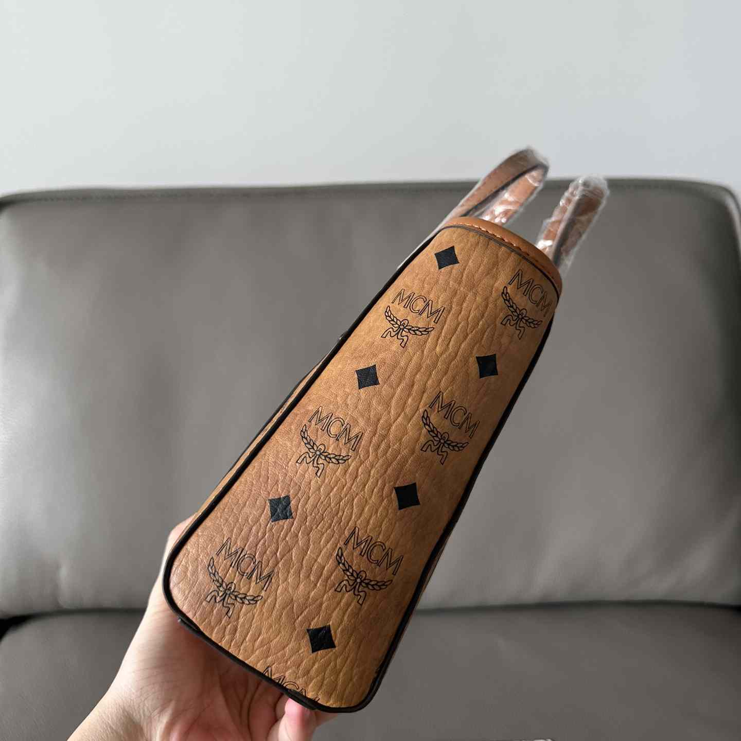 MCM Aren Top-zip Shopper In Visetos - DopestKickz